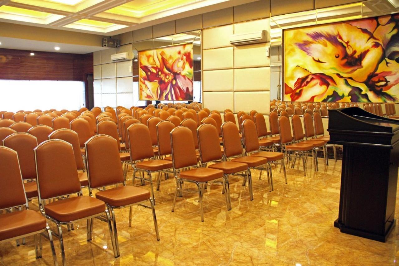 Olympic Hotel Jakarta Exterior photo