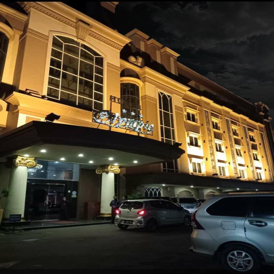 Olympic Hotel Jakarta Exterior photo
