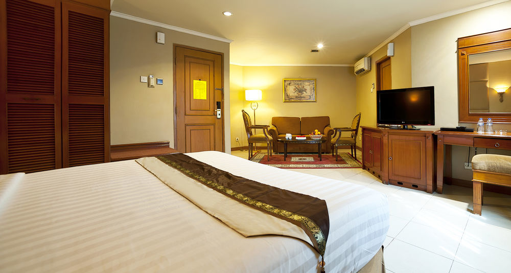 Olympic Hotel Jakarta Exterior photo