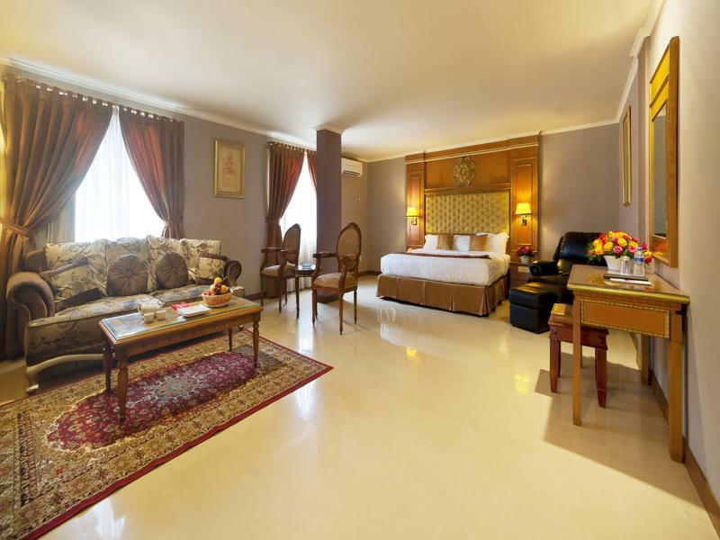 Olympic Hotel Jakarta Exterior photo